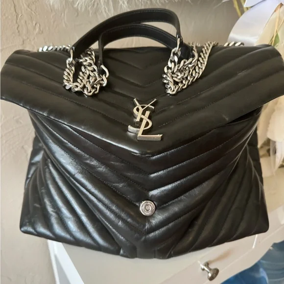 Yves Saint Laurent Black Quilted Shoulder Bag Large LouLou - Picture 2 of 6